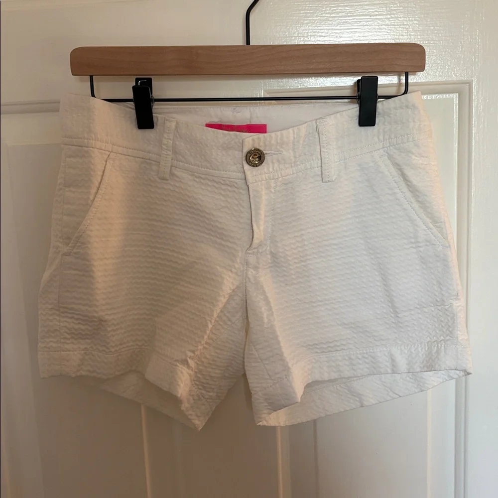 Lilly Pulitzer White Shorts - Size 0 - Picture 1 of 3